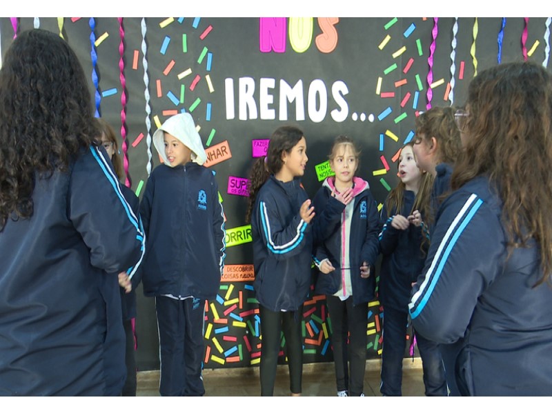 Rede Municipal de Ensino inicia entrega de novos uniformes escolares