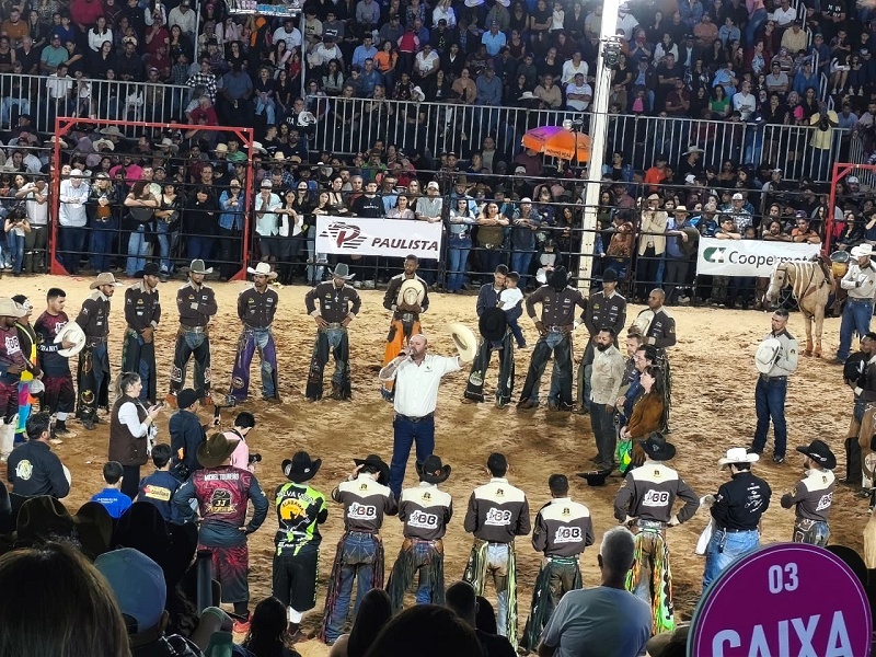 Trio Parada Dura agita a Festa do Tropeiro em Tarumã no sábado (06)