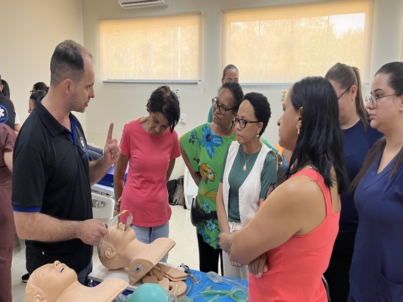 Equipes do Complexo recebem treinamento especializado em urgência e emergência em Tarumã