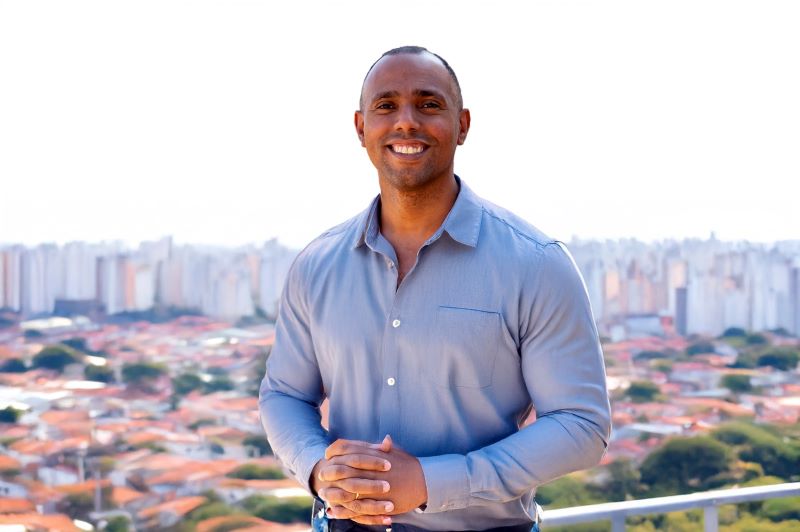 Rodrigo de Souza busca novos recursos com a deputada federal Maria Rosas para Assis