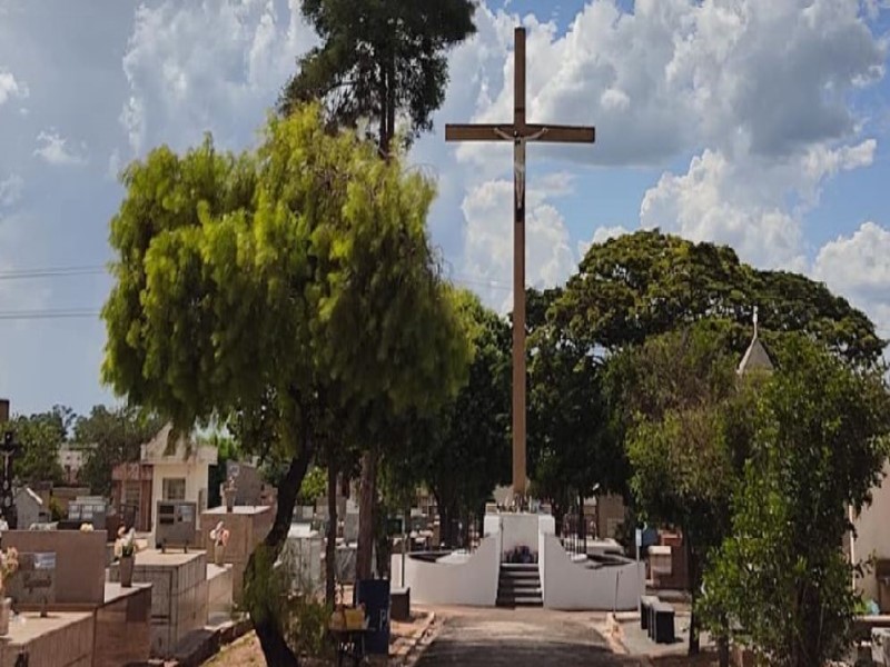 Finados: Diocese divulga horários das missas no Cemitério Municipal