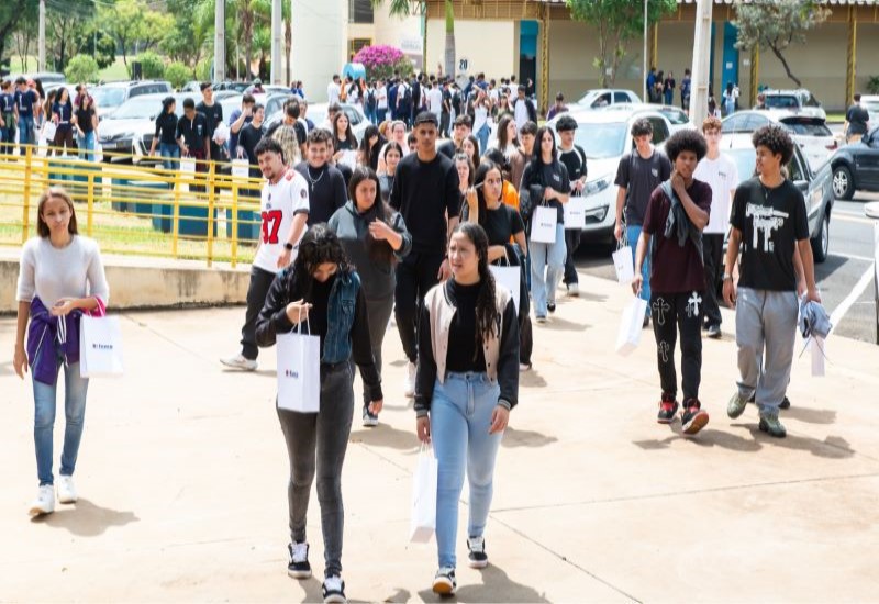 Feira de Profissões da FEMA supera expectativas e movimenta o campus