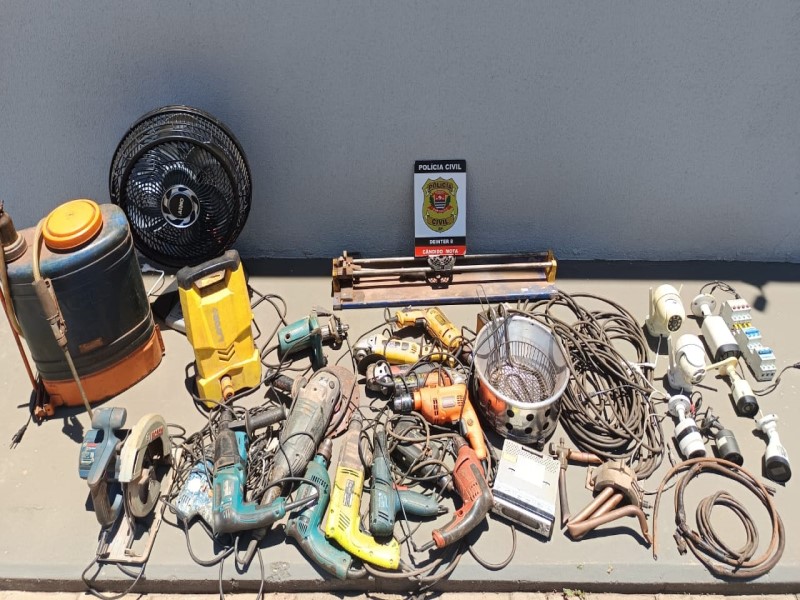Brechó ilegal é descoberto e dois são presos por receptação qualificada em Cândido Mota