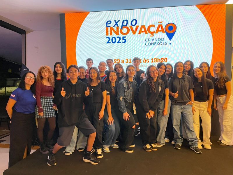 Alunos do Curso Técnico em Administração do Carlos Alberto participam da Expo Inovação 2025 na FEMA