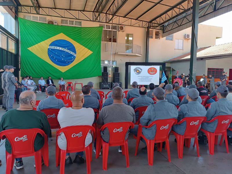Bombeiros de Assis realizam solenidade de valorização e homenageiam veteranos da corporação