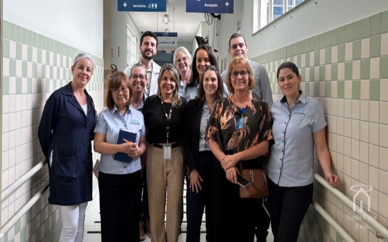 AME Assis recebe consultora de qualidade SES do Projeto de Qualidade OPAS