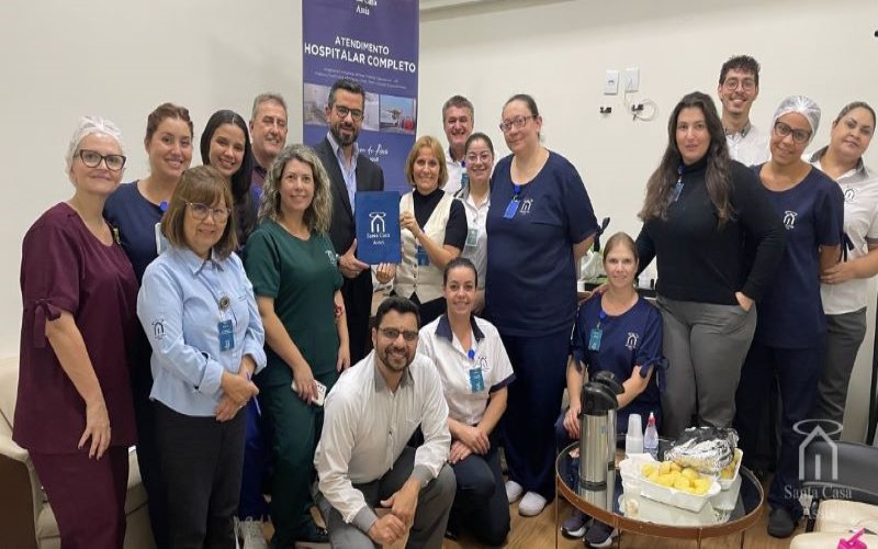 Santa Casa recebe o Chefe de Gabinete do Deputado Delegado Olim e celebra anuncio de investimento