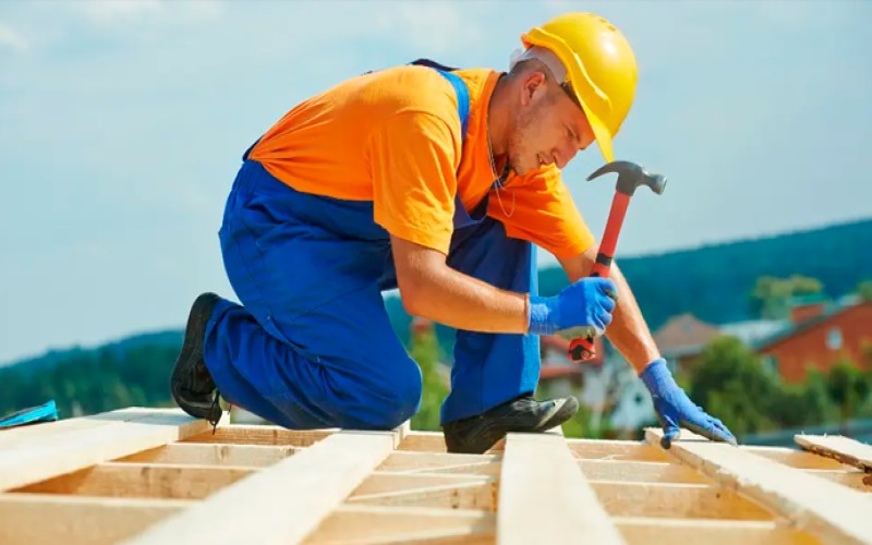 PAT Assis e Ivo Estandes promovem capacitação profissional em montagem de estruturas