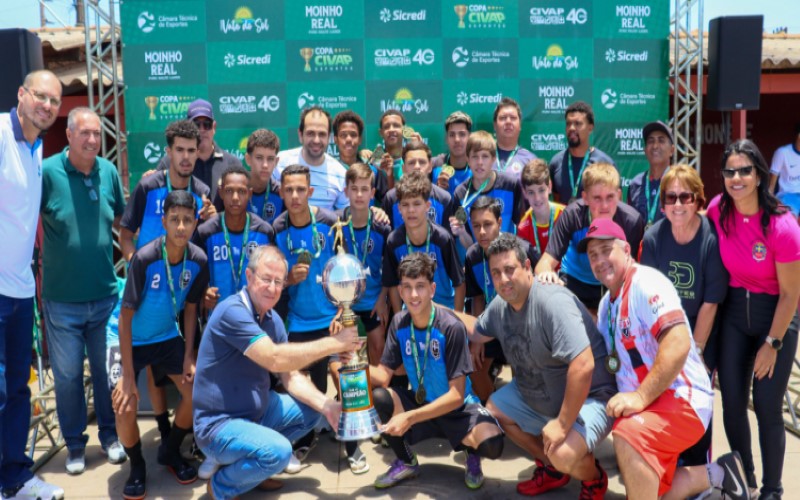 Assis e Santa Cruz do Rio Pardo conquistam títulos na Copa CIVAP de Futebol de Campo 2025