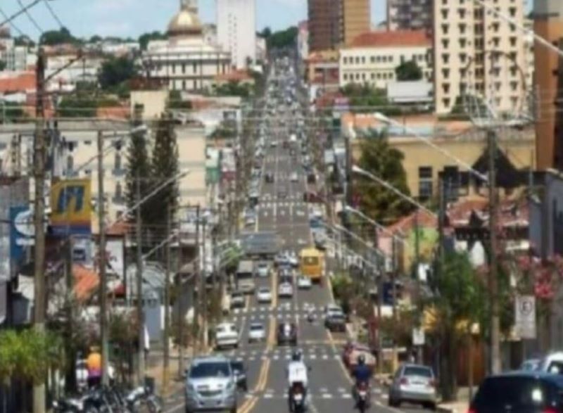 Comércio se prepara para receber consumidores com horários especiais a partir desta sexta-feira, 12