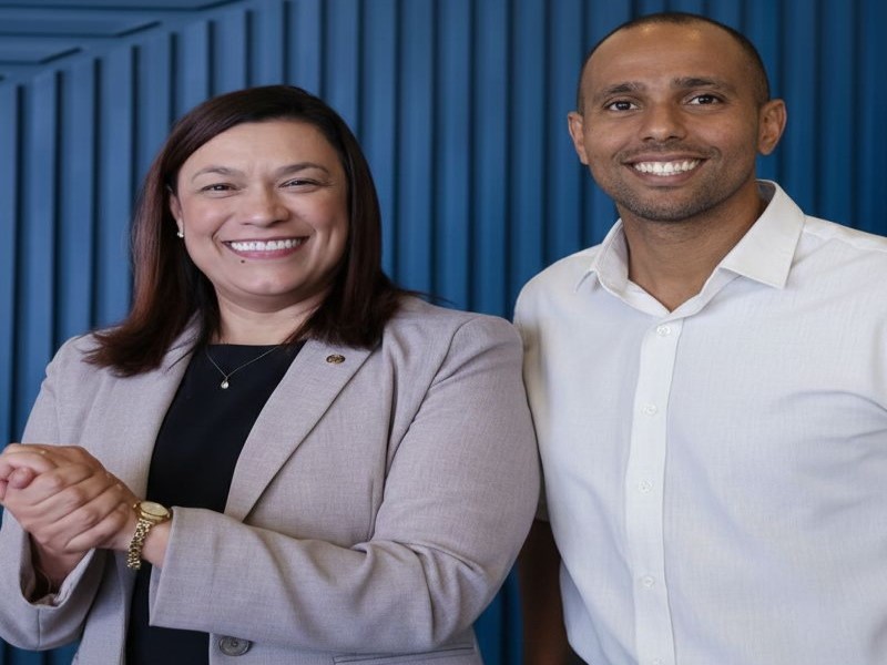 Rodrigo de Souza e deputada Maria Rosa destacam avanço de projeto de terapias com animais