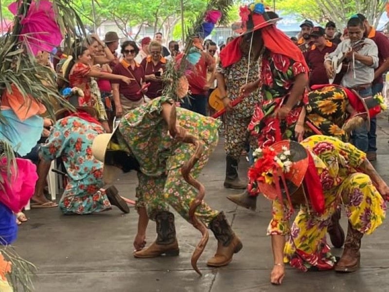 Festa de Santo Reis emociona e reúne mais de 4 mil pessoas em Tarumã