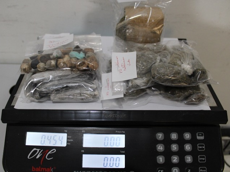Policiais penais barram 258 kg de drogas e milhares de celulares em presídios