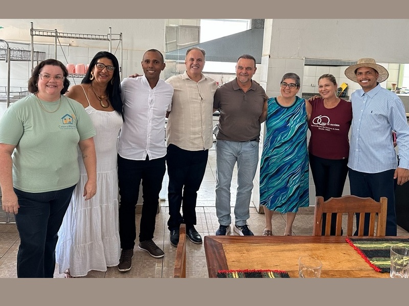 Casa da Menina recebe visita do deputado Ricardo Madalena e lideranças locais