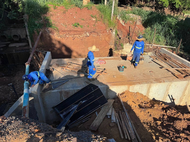 Obras da Ponte da Água do Matão avançam dentro do cronograma em Assis