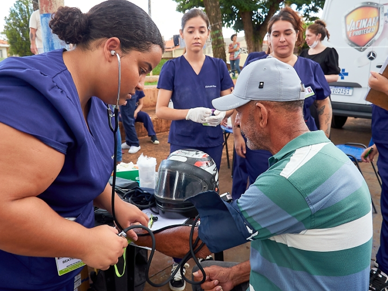 Prefeitura de Assis realiza “Café na Rua” com atendimentos a pessoas em situação de rua