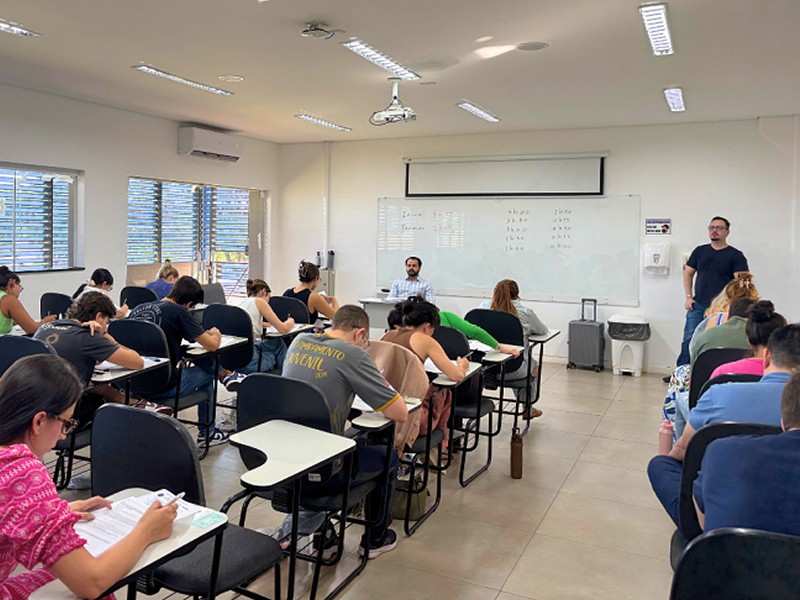 FEMA e Santa Casa de Assis realizam prova de residência médica em três áreas