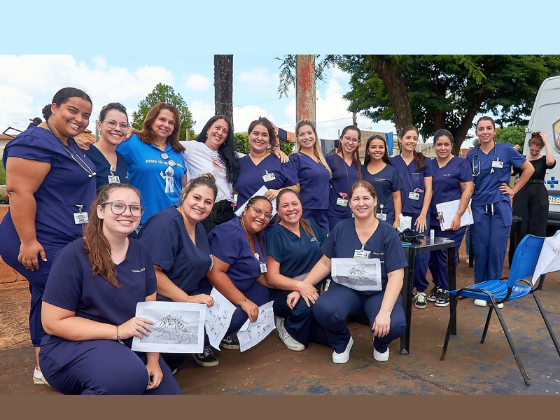 Estudantes de Enfermagem da FEMA participam da ação Café na Rua
