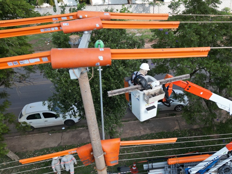 Energisa executa um cronograma de melhorias na rede elétrica que atende moradores de Maracaí