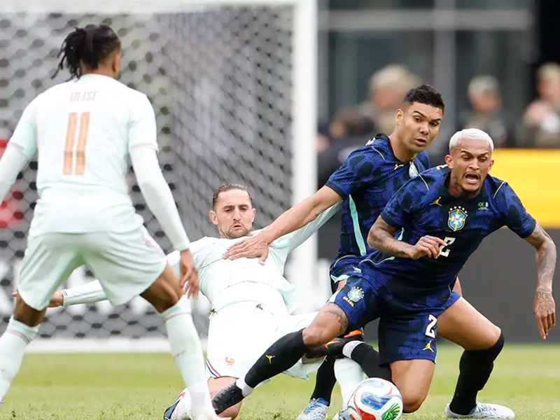 Brasil joga mal e perde de 2 a 1 para a França nos EUA