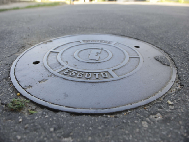 Legislativo apresenta Indicação e sugere nivelamento de tampões para mais segurança no trânsito