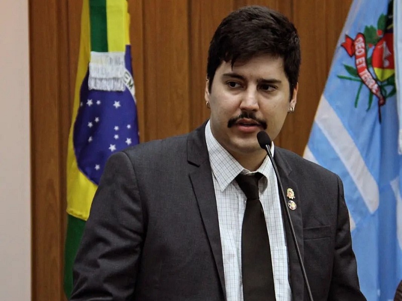 Fernando Sirchia anuncia afastamento após sofrer ameaça de morte em Assis