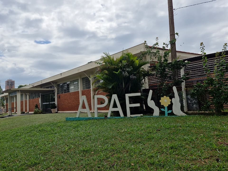 APAE de Assis promove Feijoada Solidária no dia 9 de maio