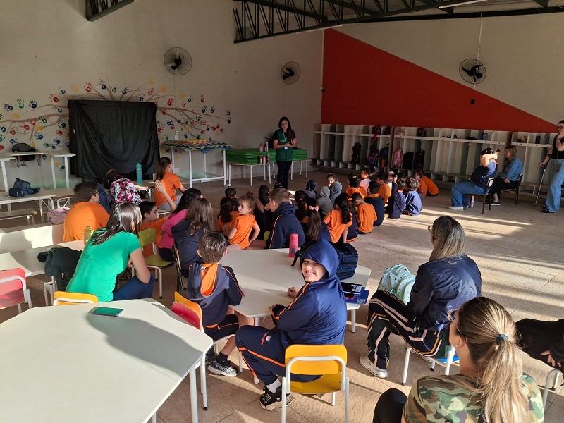 Em Assis, Energisa orienta estudantes sobre riscos da eletricidade