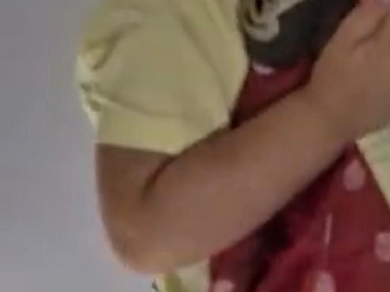 Pai consegue na Justiça guarda provisória de menina deixada sozinha pela mãe