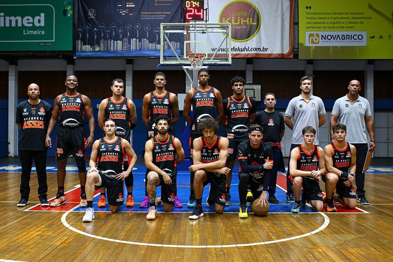 Basquete Assis enfrenta Tatuí fora de casa em duelo direto pela classificação