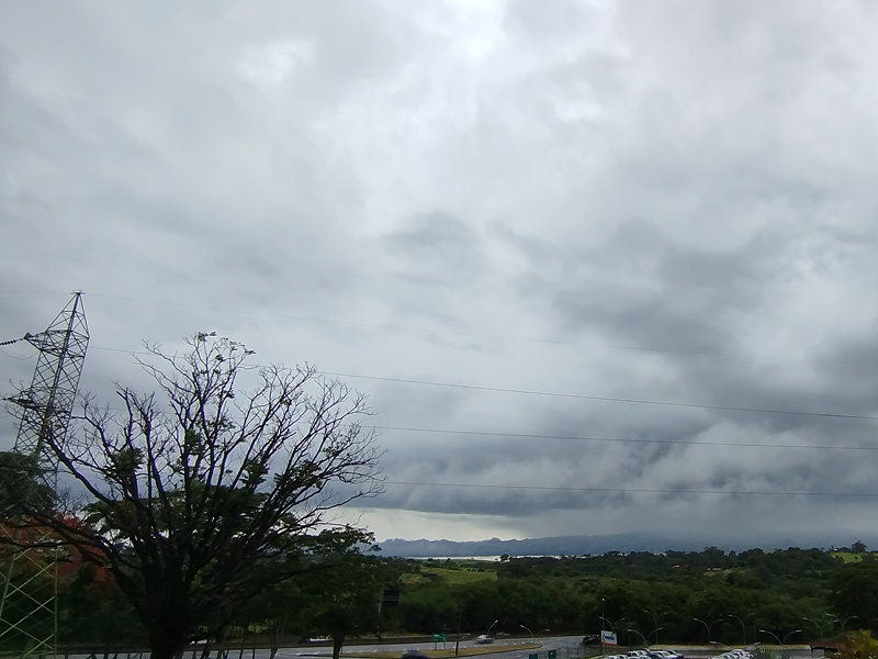Com previsão de chuvas, ventos e baixas temperaturas, Energisa reforça orientações de segurança