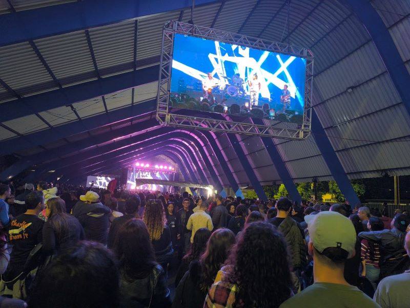 Rock Cidade reúne mais de 15 mil pessoas em primeira noite; programação continua neste sábado