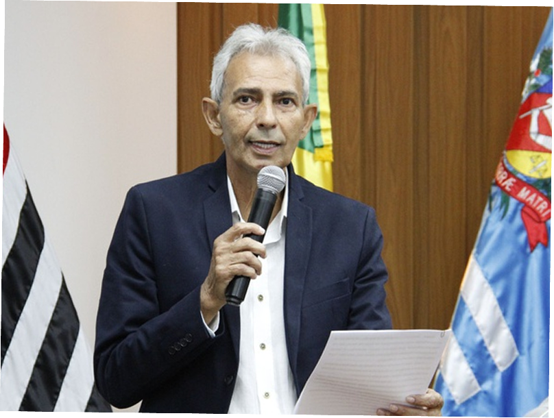 Câmara Municipal de Assis dá posse ao vereador Carlos Perandré