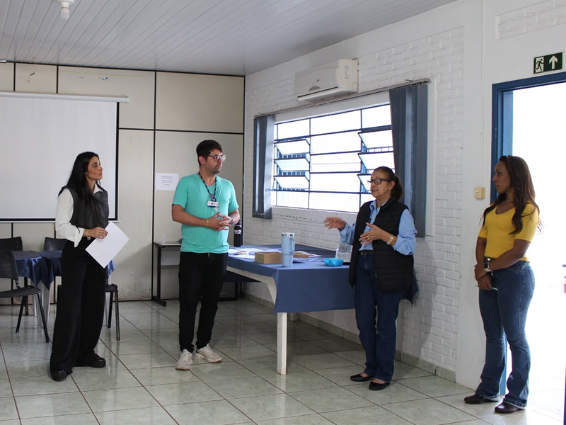 CRAS 2 e Senac promovem encontro sobre educação não violenta e fortalecimento familiar