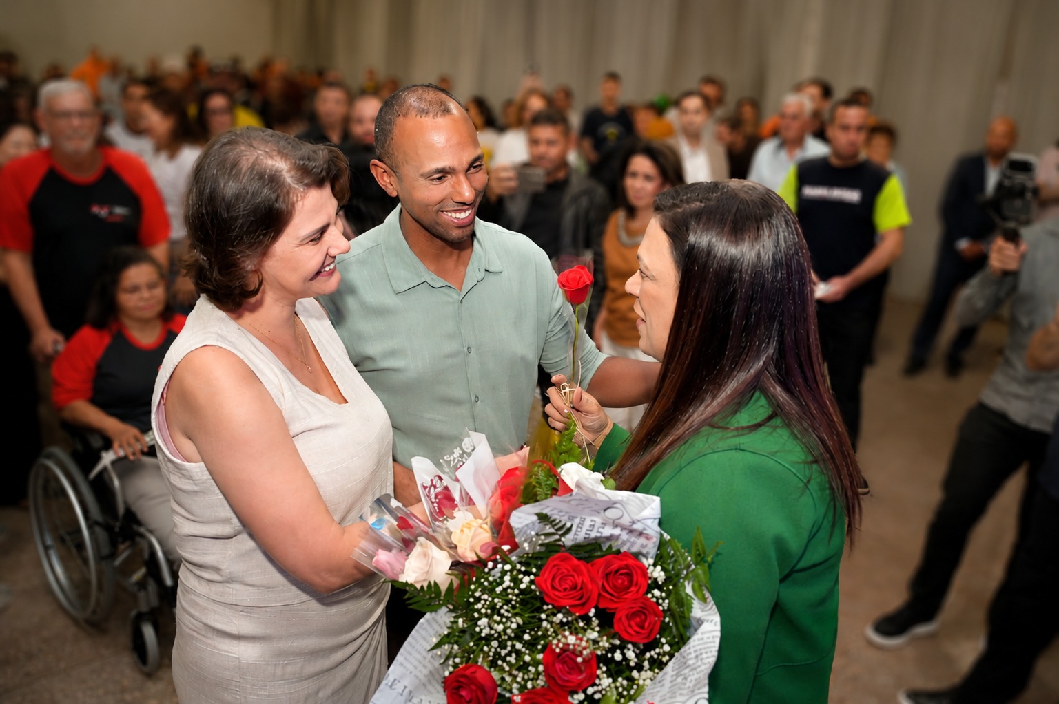 Maria Rosas recebe homenagem de lideranças do Vale do Paranapanema em encontro regional em Assis