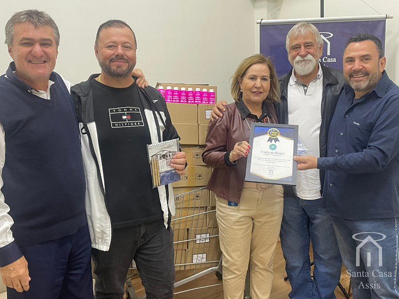 Santa Casa de Assis recebe doação de 1.200 frascos de higiene para pacientes do SUS