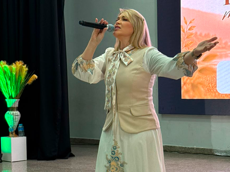 Elaine de Jesus é a atração desta sexta-feira no AVIVA Kids Tarumã 2026