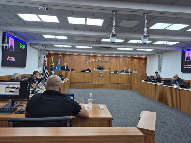 Câmara de Assis rejeita abertura de Comissão Processante contra prefeita Telma Spera